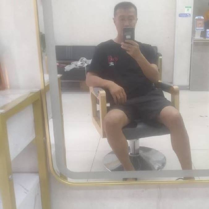 闫杰的第一张照片--杭州父母相亲团